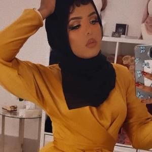 Meet your Posher, Nadira